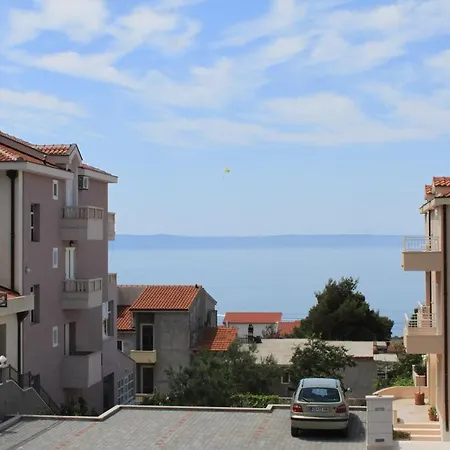 アパート With A Parking Space - 3751 *