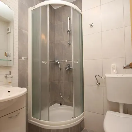 With A Parking Space - 3751 マカルスカ