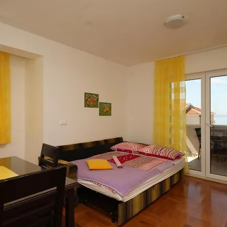 With A Parking Space - 3751