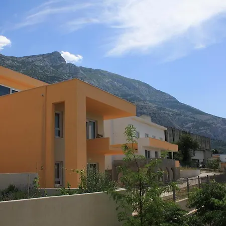 With A Parking Space - 3751 Makarska