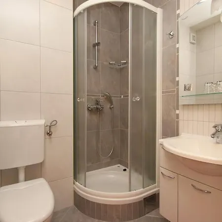 With A Parking Space - 3751 Apartamento Makarska