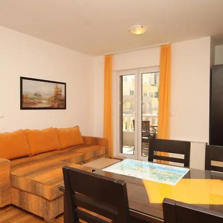 Apartamento With A Parking Space - 3751 Makarska