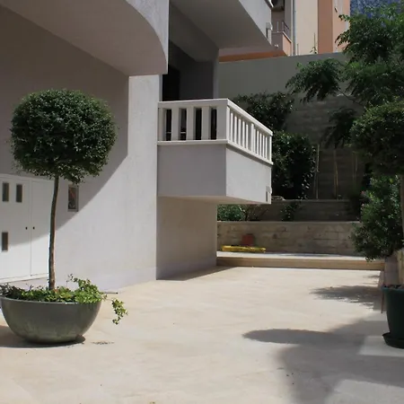 With A Parking Space - 3751 Makarska