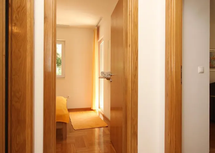 With A Parking Space - 3751 * Makarska