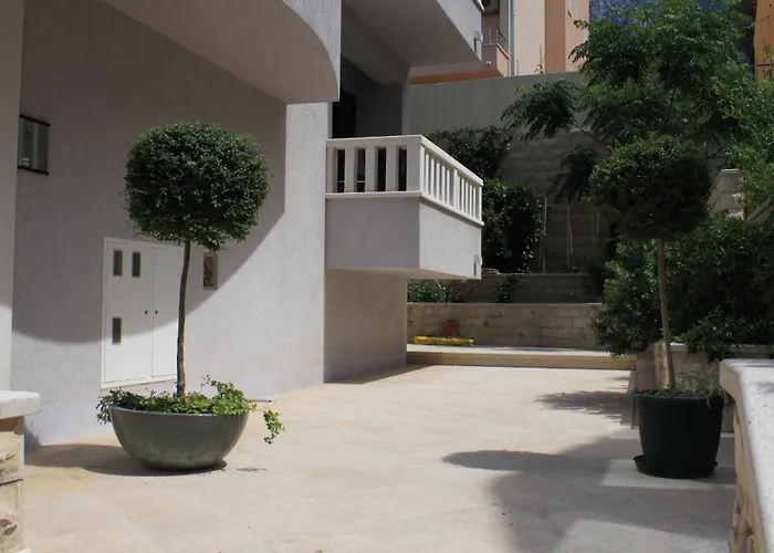 With A Parking Space - 3751 Makarska