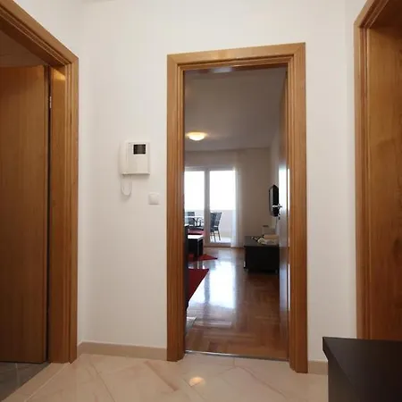 Apartment With A Parking Space - 3751 Makarska