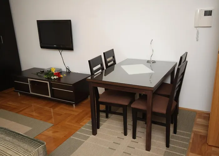 With A Parking Space - 3751 Makarska